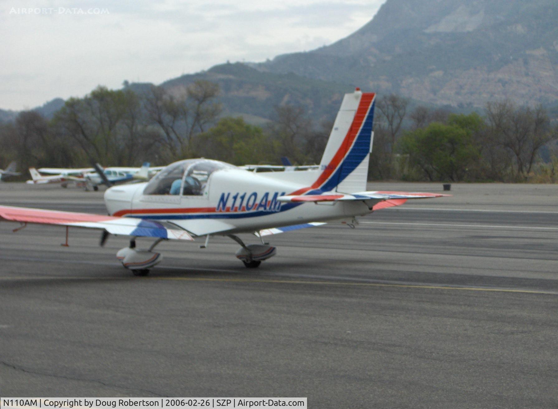 N110AM, 1996 Zlin Z-242L C/N 0727, 1996 Moravan Zlin Z242L, Lycoming AEIO-360-B 200 Hp, taxi to Runway 22