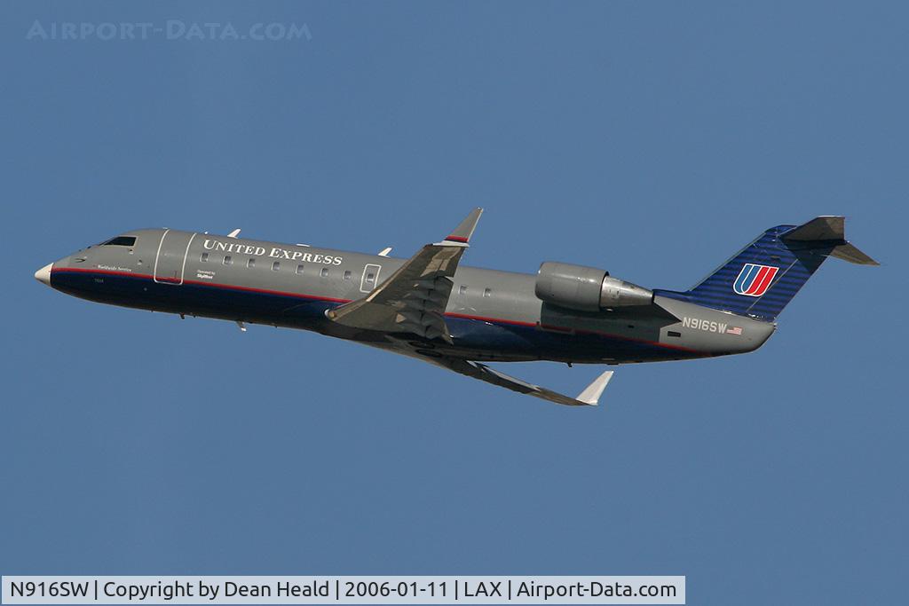 N916SW, 2002 Canadair CL-600-2B19 Regional Jet CRJ-200LR C/N 7634, United Express N916SW departing RWY 25R.