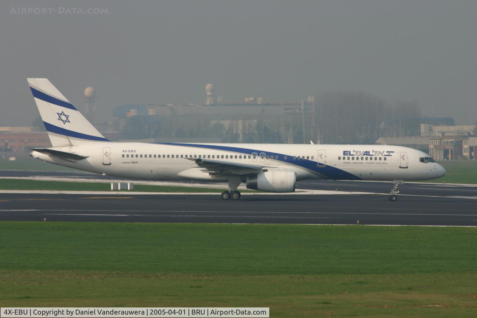 4X-EBU, 1993 Boeing 757-258 C/N 26053/529, taxiing to fly back to Israël