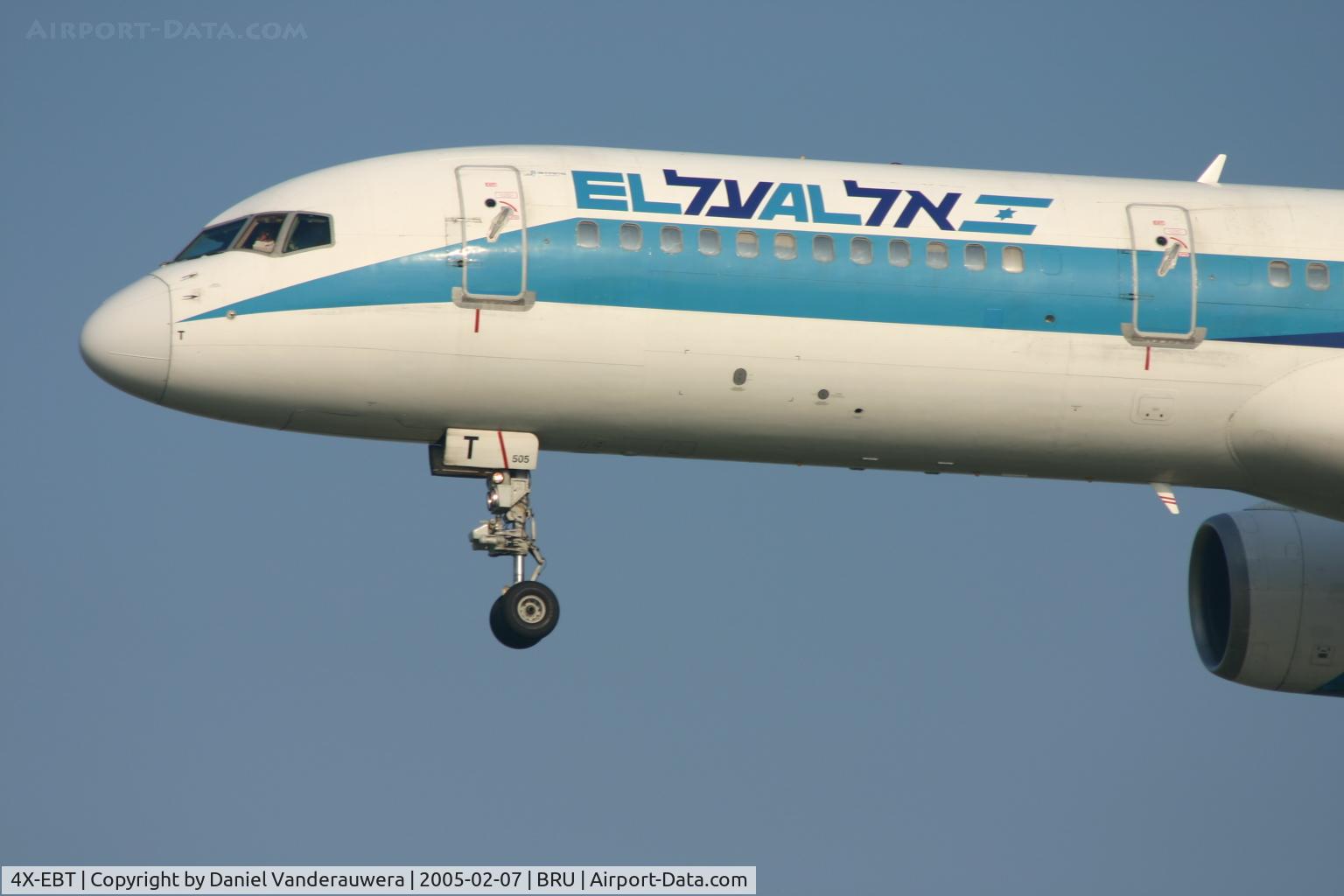 4X-EBT, 1991 Boeing 757-258/ER C/N 25036/356, flight LY331 short to land on rnw 25L