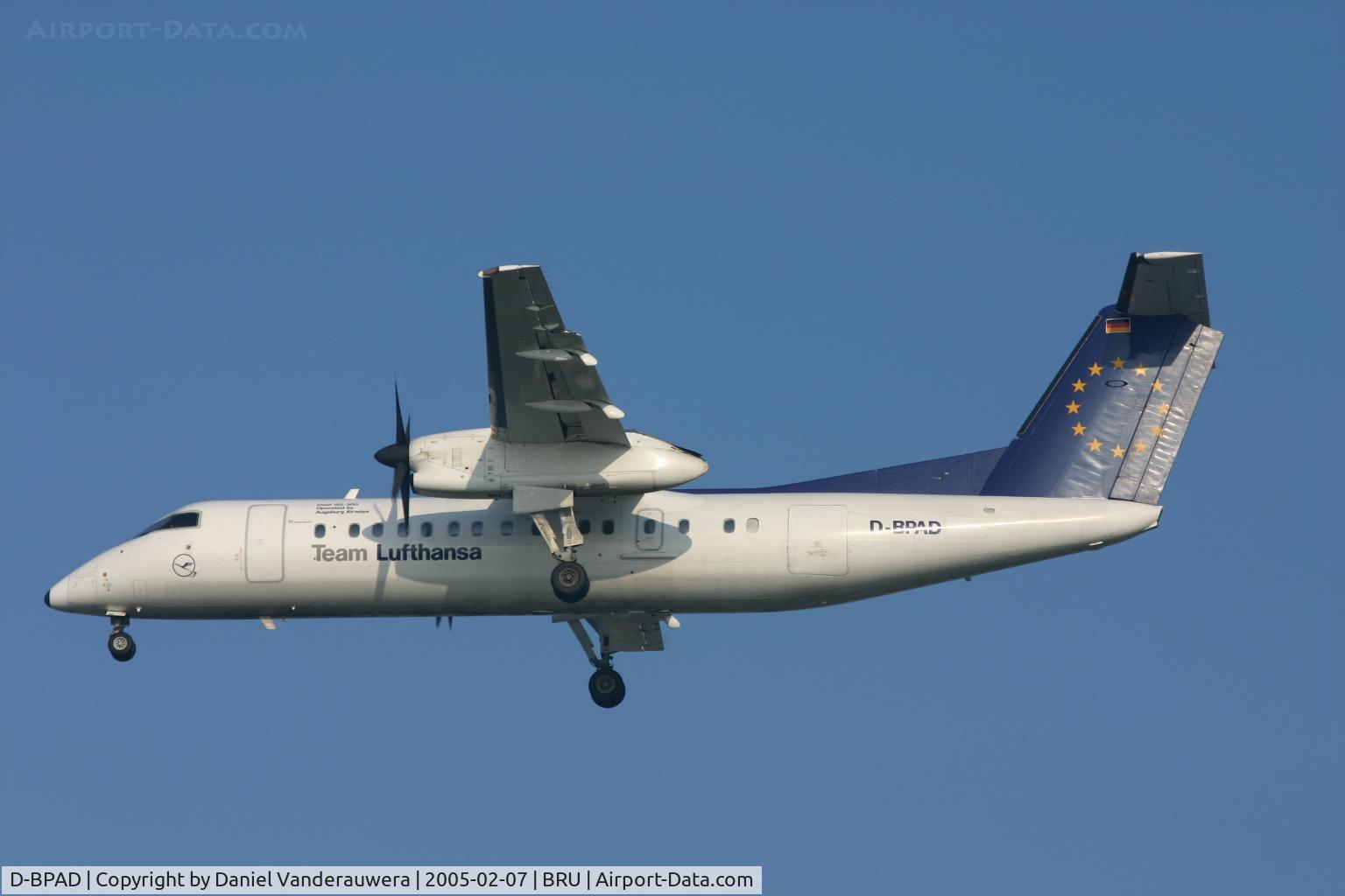 D-BPAD, 1998 De Havilland Canada DHC-8-314 Dash 8 C/N 523, arrival to rnw 25L