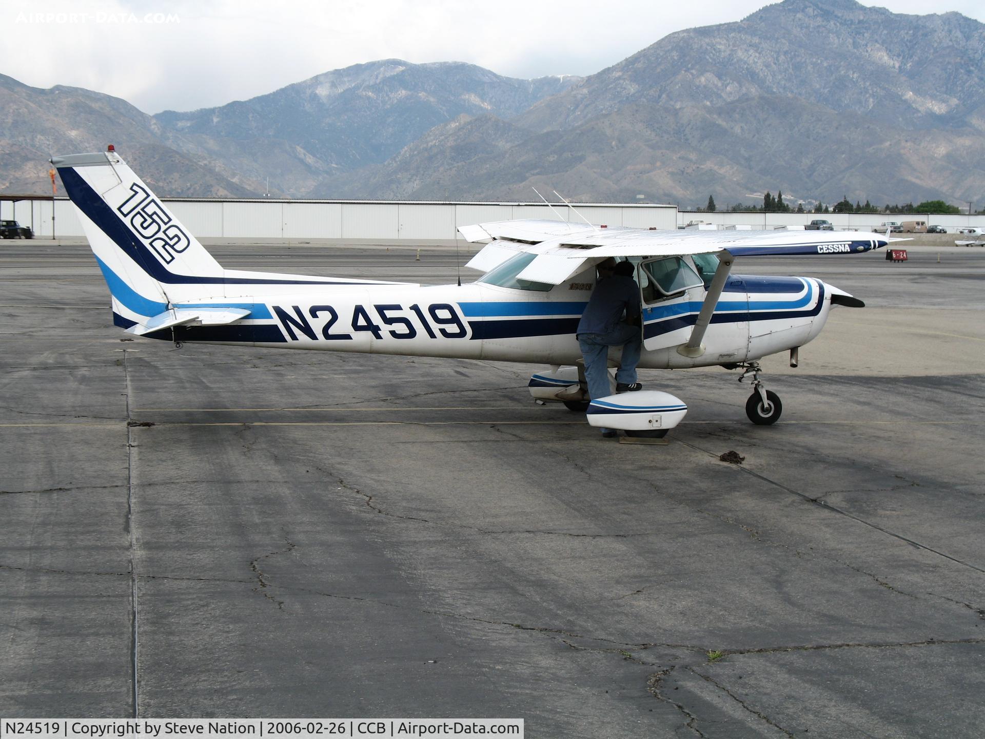 N24519, 1977 Cessna 152 C/N 15280307, 1977 Cessna 152 at Upland, CA