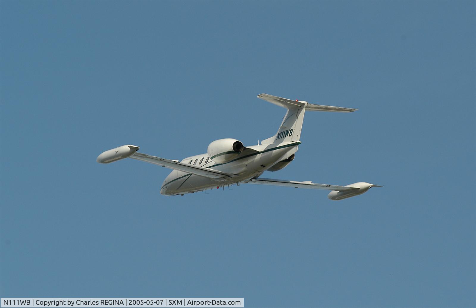 N111WB, 1974 Gates Learjet 35 C/N 003, Leaving SXM (St-Maarteen)