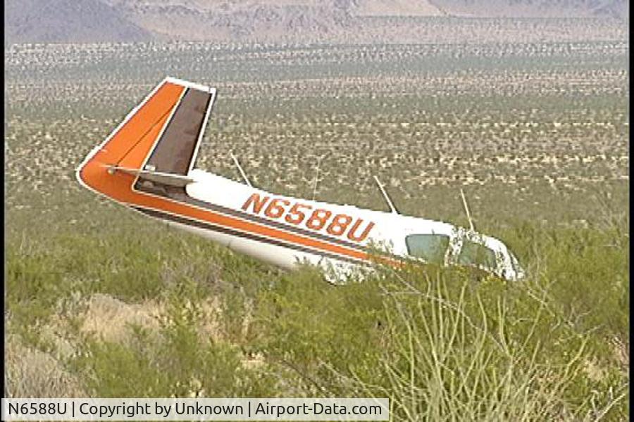 N6588U, 1962 Mooney M20C Ranger C/N 2370, Landing