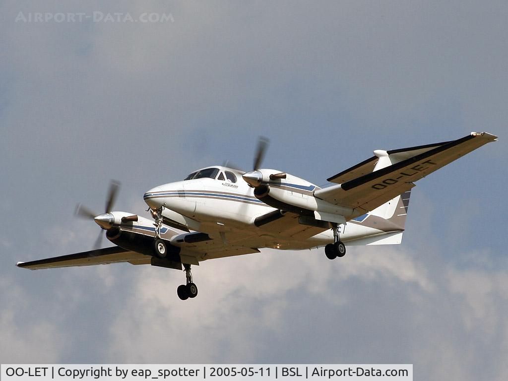 OO-LET, 1994 Beech B200 Super King Air King Air C/N BB-1473, On final for runway 34