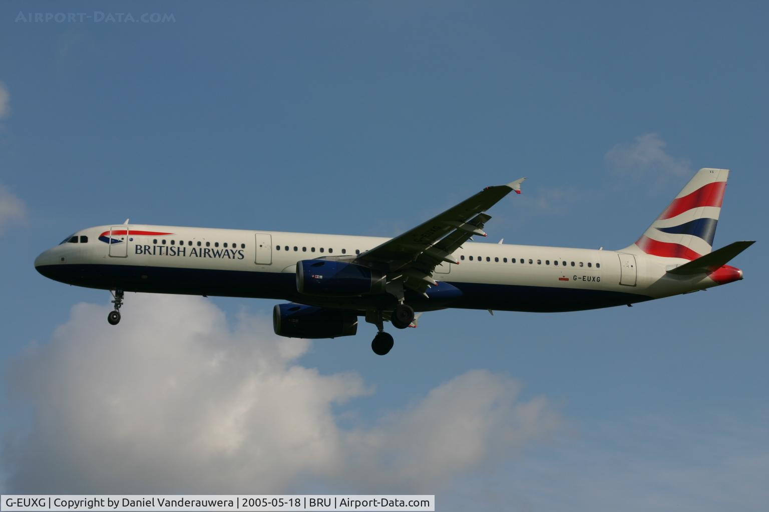 G-EUXG, 2004 Airbus A321-231 C/N 2351, short to rnw 25L