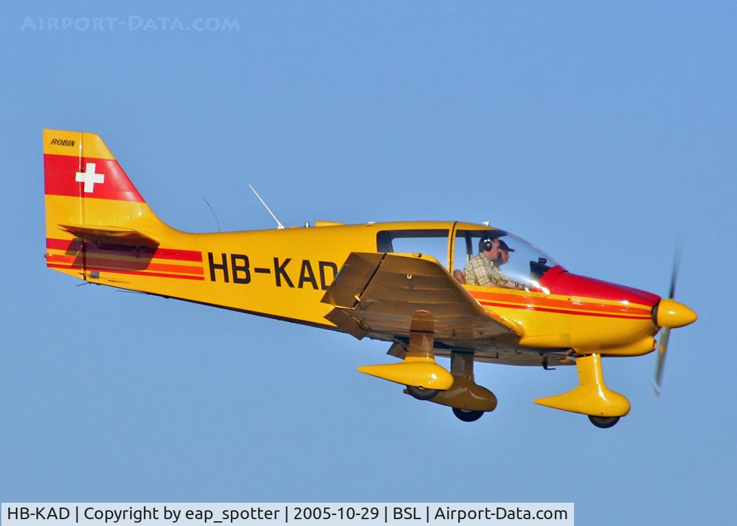 HB-KAD, 1983 Robin DR-400-120D Dauphin C/N 1632, on final for runway 16