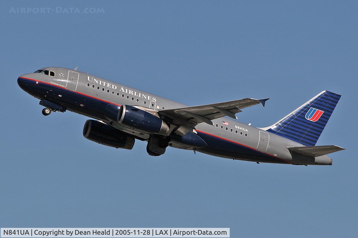 N841UA, 2001 Airbus A319-131 C/N 1545, United Airlines N841UA (A319-131) climbing out from LAX RWY 25R on a clear afternoon in November 2005.