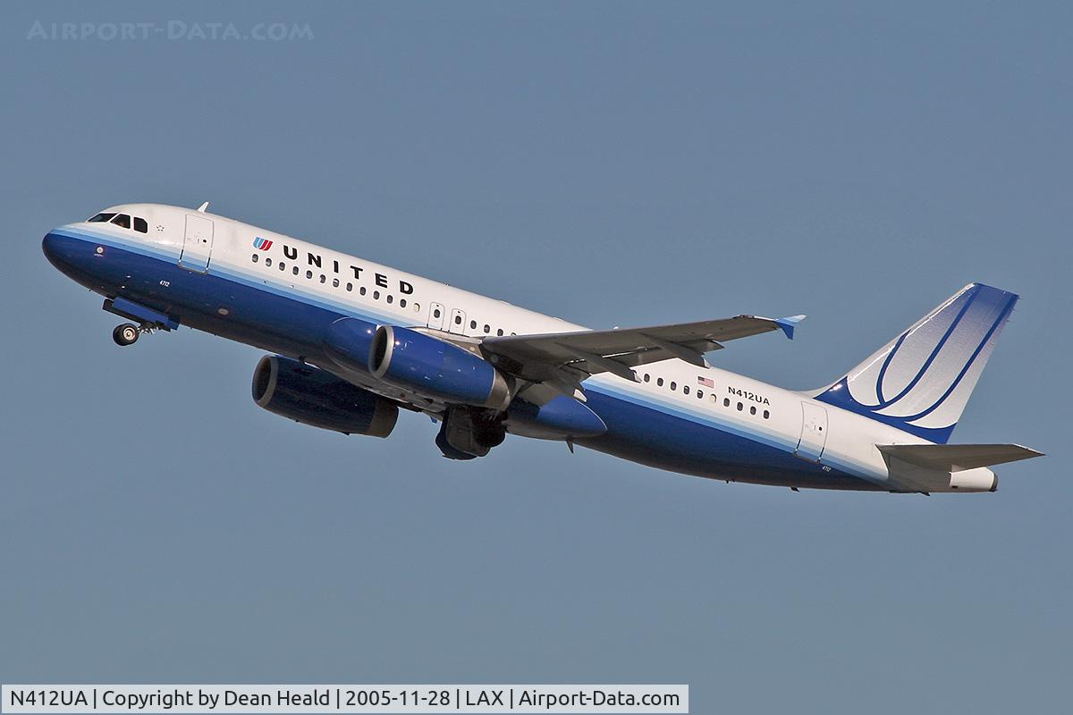 N412UA, 1994 Airbus A320-232 C/N 465, United Airlines N412UA (A320-232) climbing out from LAX RWY 25R.