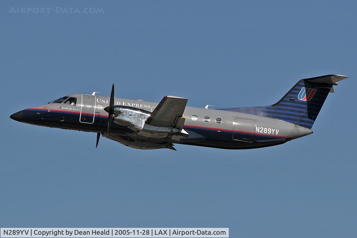 N289YV, 1994 Embraer EMB-120ER Brasilia C/N 120289, United Express N289YV climbing out from LAX RWY 25R.
