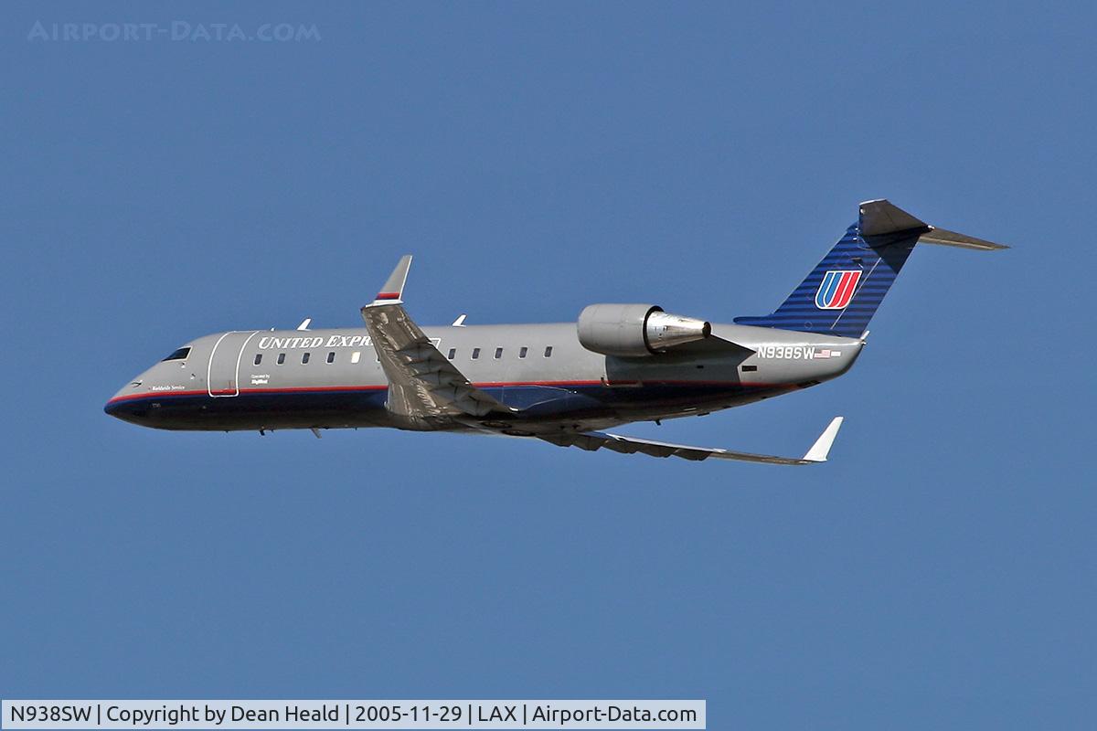 N938SW, 2003 Bombardier CRJ-200LR (CL-600-2B19) C/N 7741, United Express N938SW (Bombardier CRJ-200) departing LAX RWY 25R.