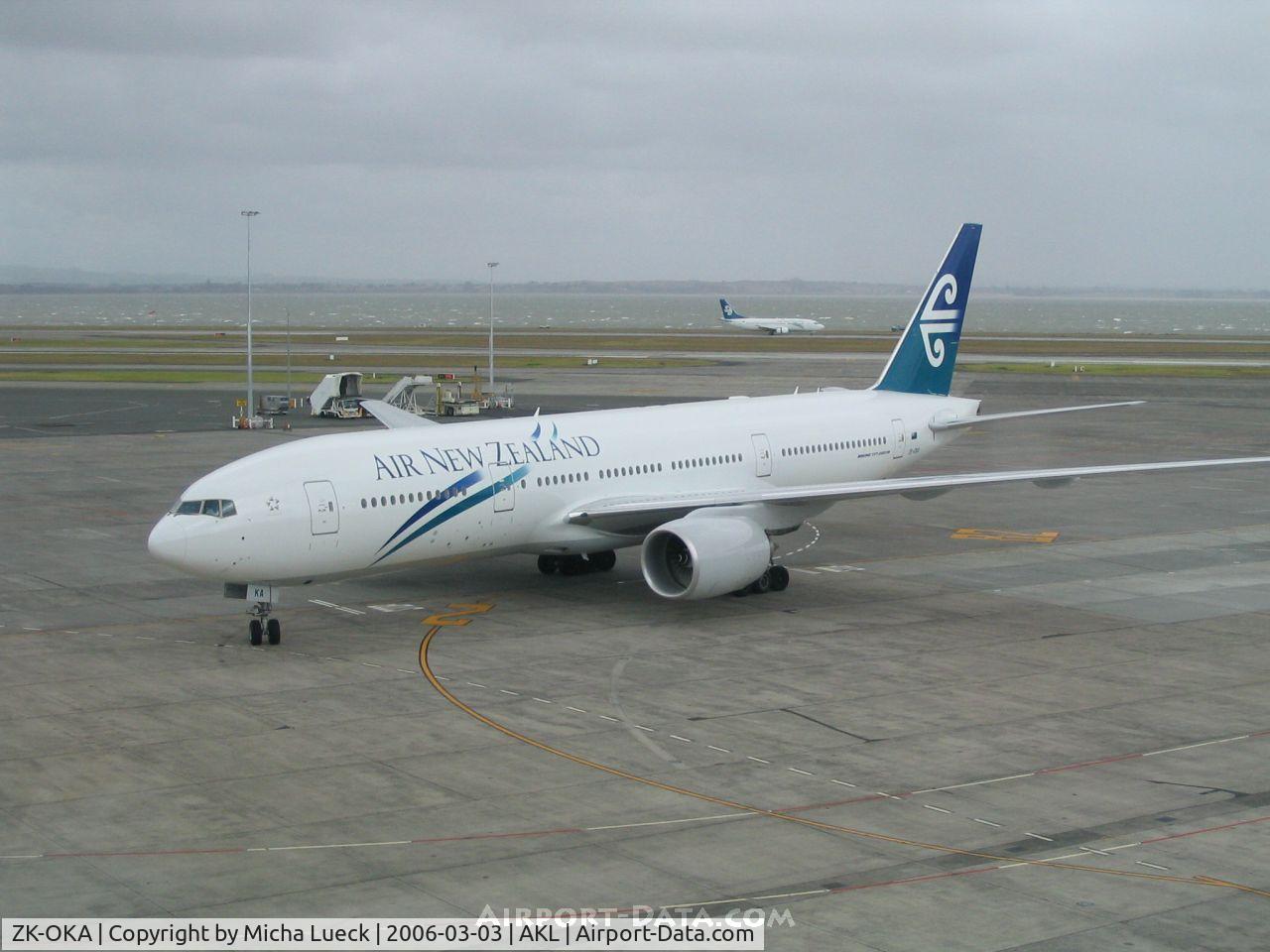 ZK-OKA, 2005 Boeing 777-219/ER C/N 29404, Air New Zealand's brand new toy at home base