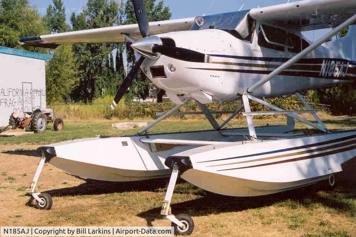 N185AJ, 1978 Cessna A185F Skywagon 185 C/N 18503560, Closeup of amphibious floats. Lakeport, CA
