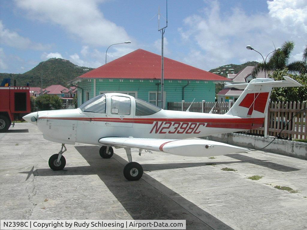 N2398C, Piper PA-38-112 Tomahawk C/N 38-79A0166, Picture taken in St Barth in the french carribean 2005