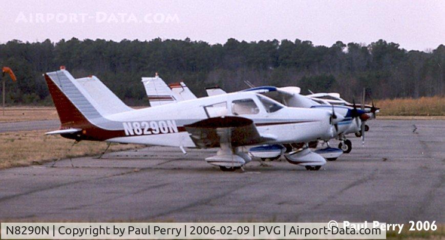 N8290N, 1969 Piper PA-28-140 Cherokee C/N 28-25508, Still looking good, even though she was built in 1969