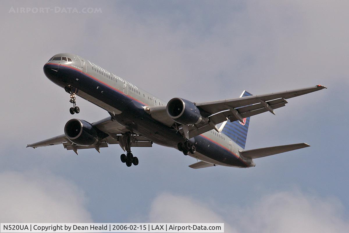 N520UA, 1990 Boeing 757-222 C/N 24890, United Airlines N520UA on 3-mile final approach to LAX RWY 25L.
