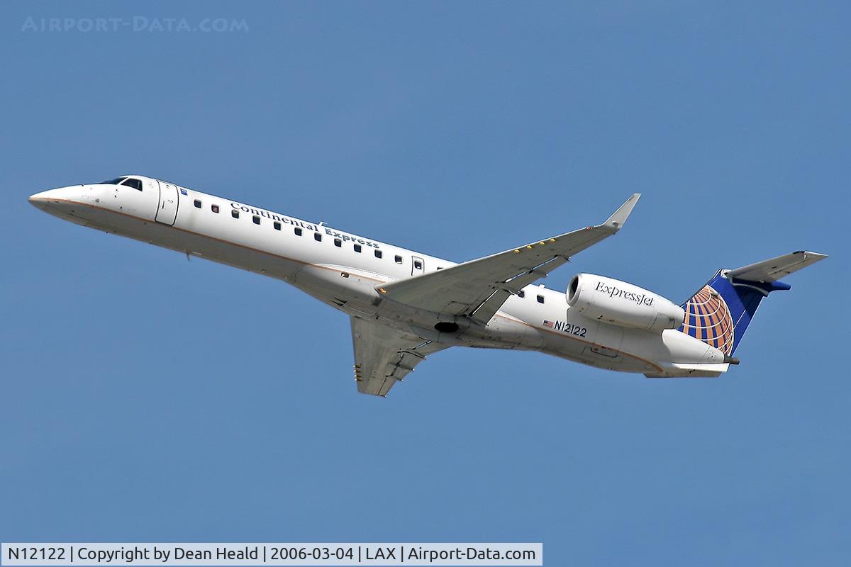 N12122, 2003 Embraer ERJ-145XR (EMB-145XR) C/N 145684, Continental Express Flight 3093 - N12122 (Embraer EMB-145XR) departing LAX RWY 25R enroute to Montrose, Colorado (KMTJ).