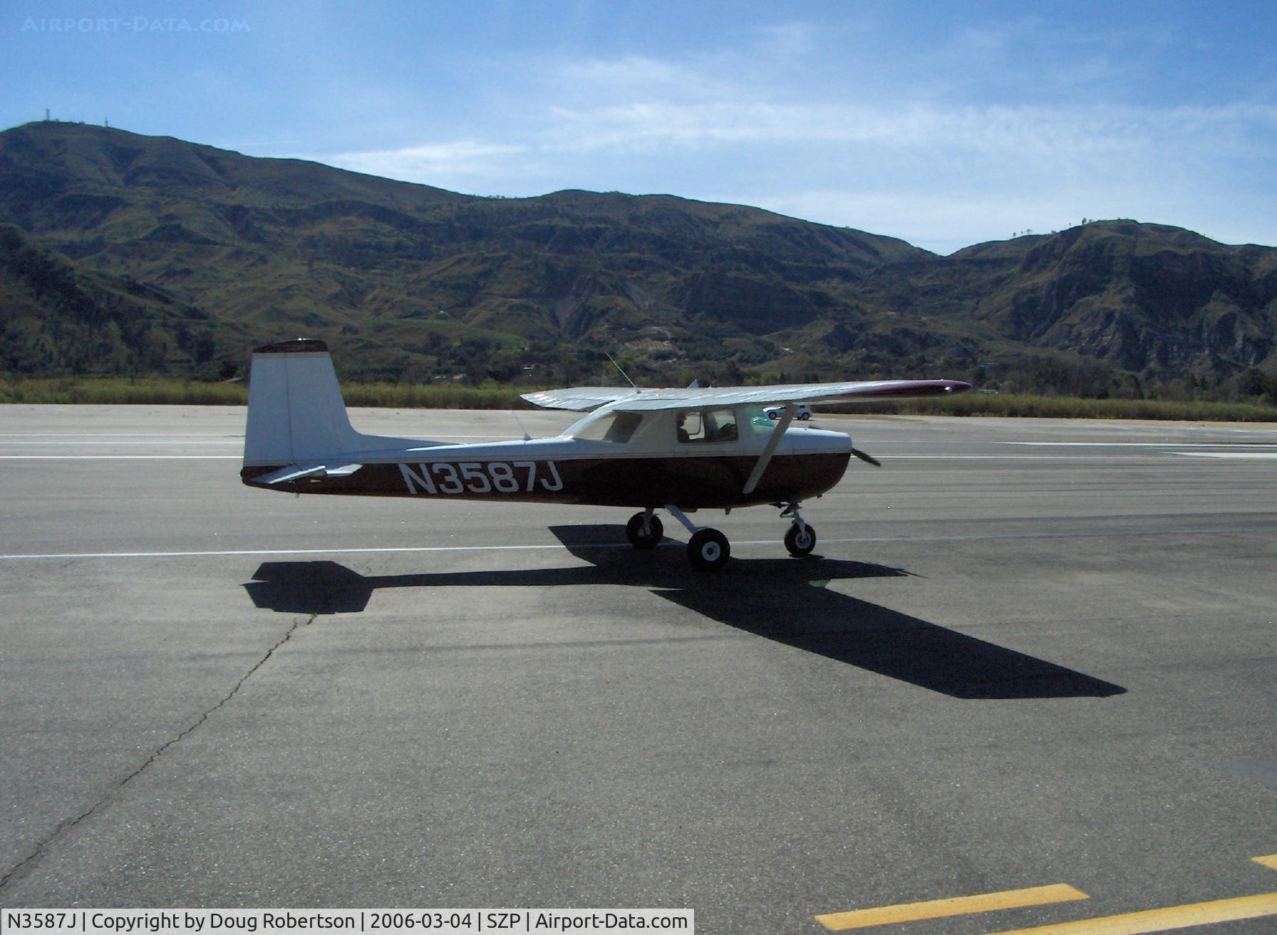 N3587J, 1965 Cessna 150E C/N 15061287, 1965 Cessna 150E, Continental O-200, taxi to Runway 04