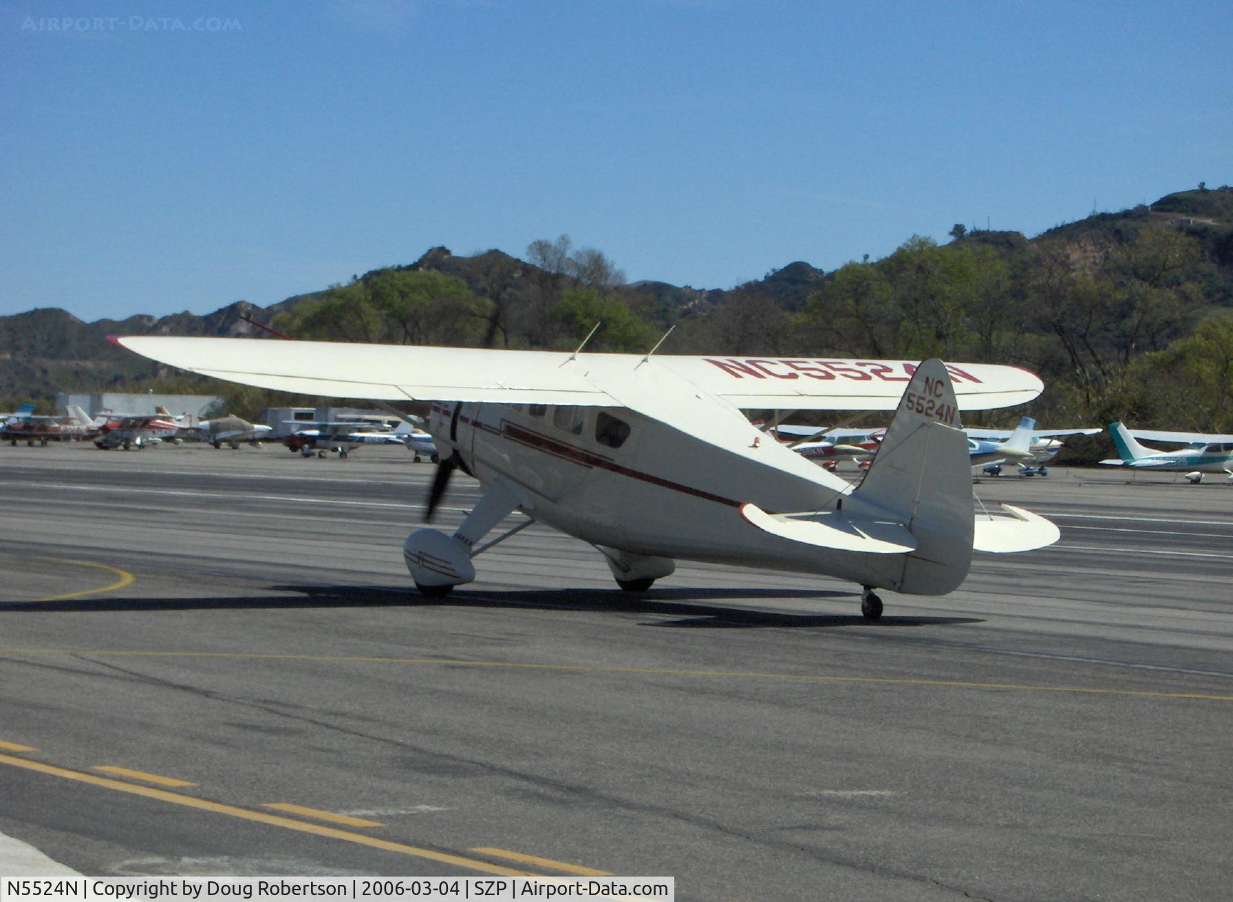 N5524N, 1943 Howard Aircraft DGA-15P C/N 890, 1943 Howard DGA-15P, P&W R-985 450 Hp, taxi to Runway 22