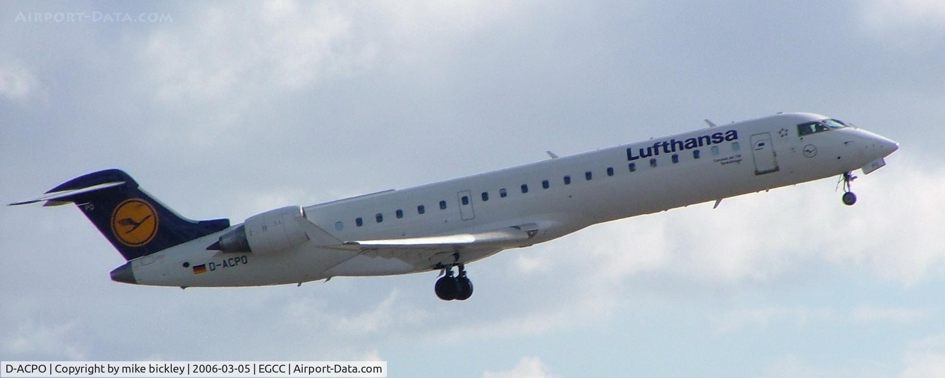 D-ACPO, 2003 Canadair CRJ-701ER (CL-600-2C10) Regional Jet C/N 10085, Wheels up !