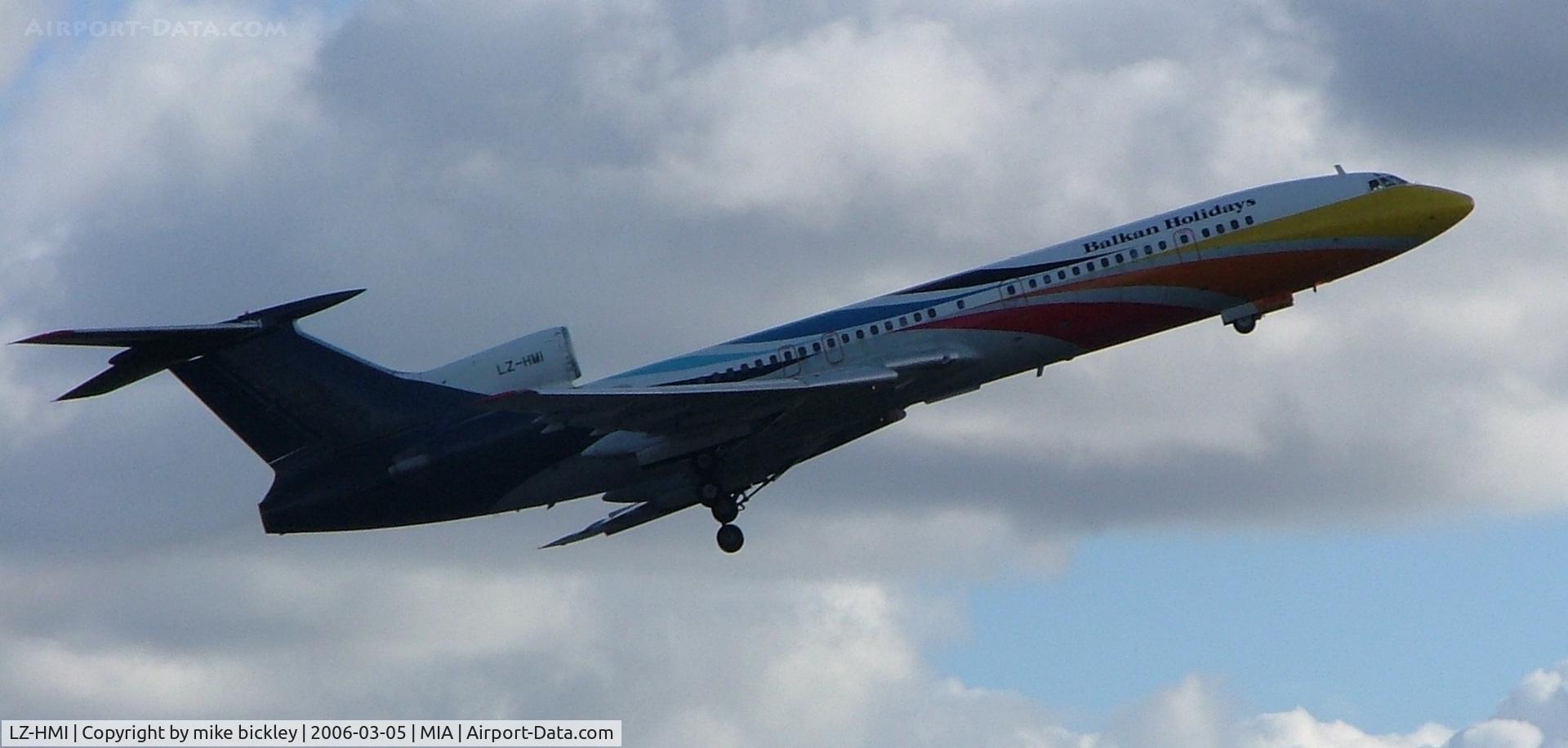 LZ-HMI, 1985 Tupolev Tu-154M C/N 84A706, Smokey ole thing !