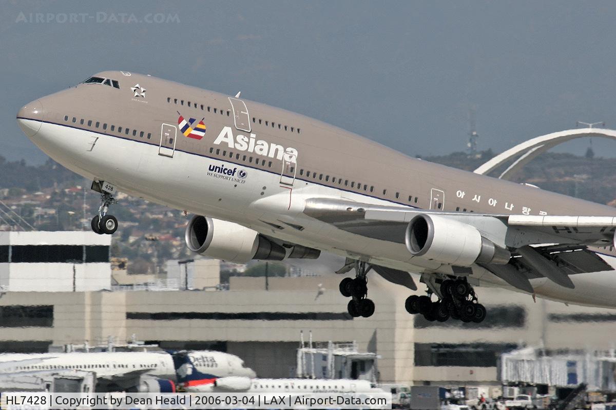 HL7428, 1998 Boeing 747-48E C/N 28552, Close-up of Asiana HL7428 (Boeing 747-48E) - FLT 201 departing LAX enroute to Seoul Korea.