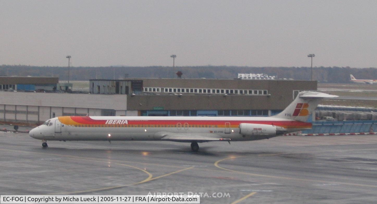EC-FOG, 1992 McDonnell Douglas MD-88 C/N 53306, Arriving from sunny Spain
