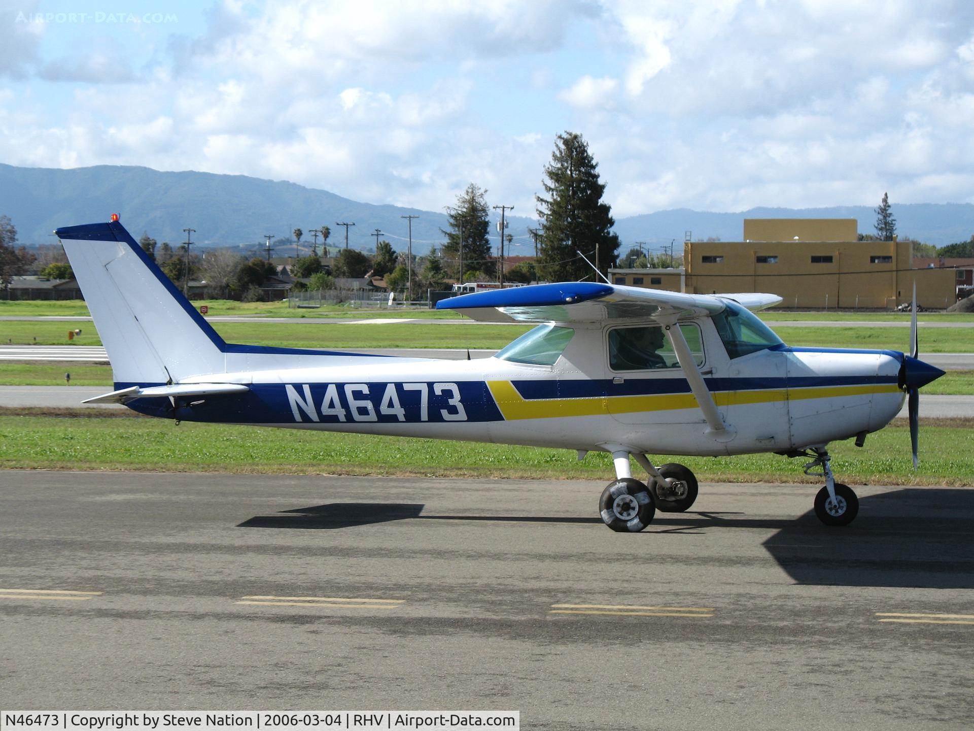 N46473, 1978 Cessna 152 C/N 15283056, Flying Twenty Inc 1978 Cessna 152 taxying at Reid-Hillview Airport (San Jose), CA