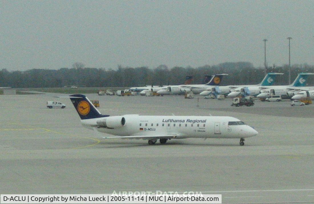 D-ACLU, 1996 Canadair CRJ-200LR (CL-600-2B19) C/N 7104, A cold morning in Munich