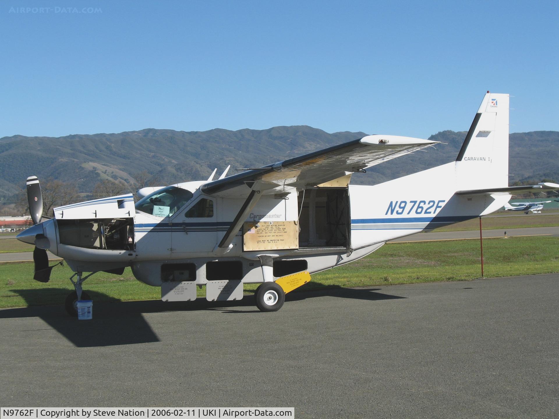 N9762F, 1990 Cessna 208 Caravan I C/N 20800181, Aero Leasing 1990 Cessna 208 Caravan I at Ukiah, CA