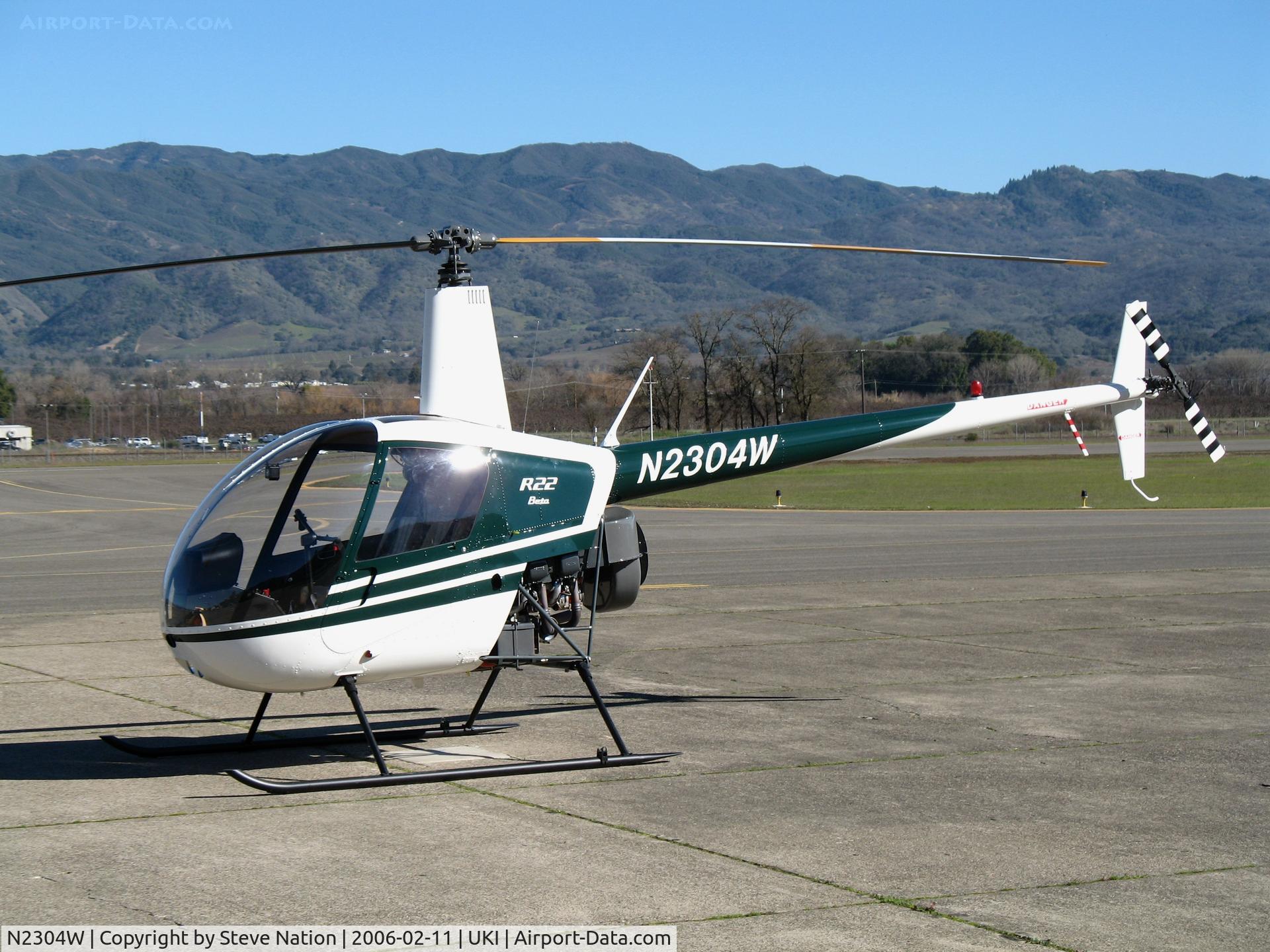 N2304W, 1991 Robinson R22 Beta C/N 1961, 1991 Robinson R22 Beta at Ukiah, CA