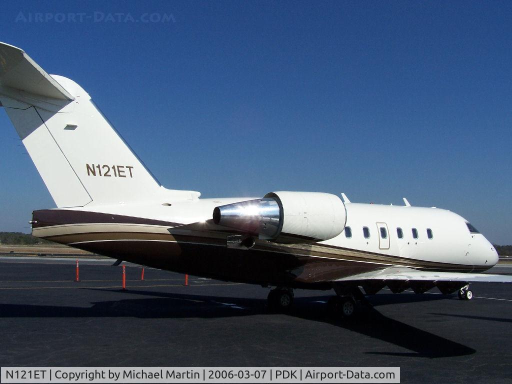 N121ET, 2008 Bombardier Challenger 604 (CL-600-2B16) C/N 5583, E-Trade tied down at Mercury Air Center