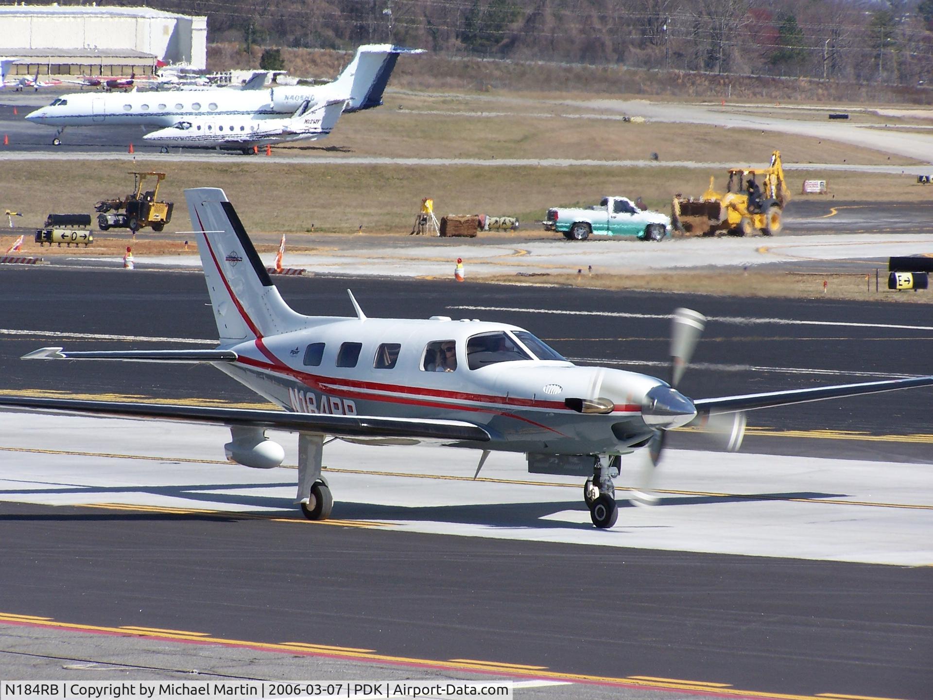 N184RB, 2001 Piper PA-46-500TP C/N 4697087, Taxing to Runway 2R