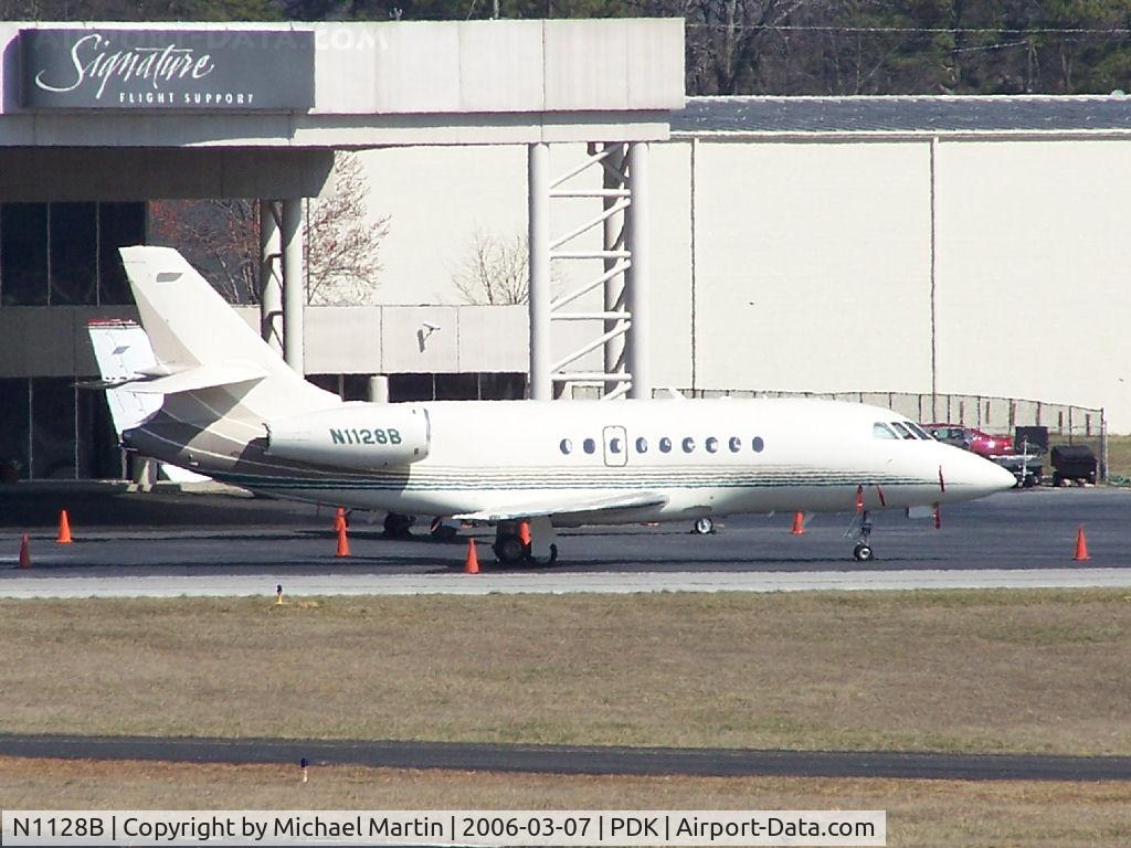 N1128B, 1999 Dassault Falcon 2000 C/N 83, Florida Power visiting Atlanta Georgia!