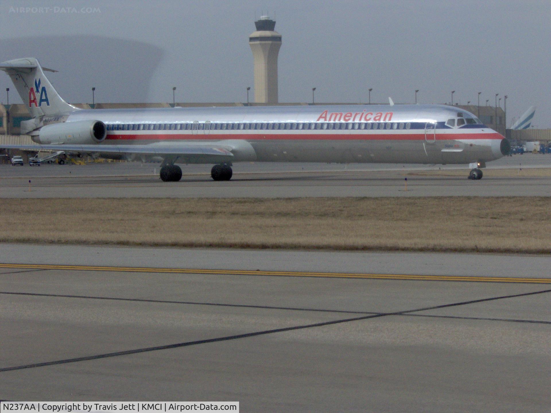 N237AA, 1984 McDonnell Douglas MD-82 (DC-9-82) C/N 49253, 1982 MD-82