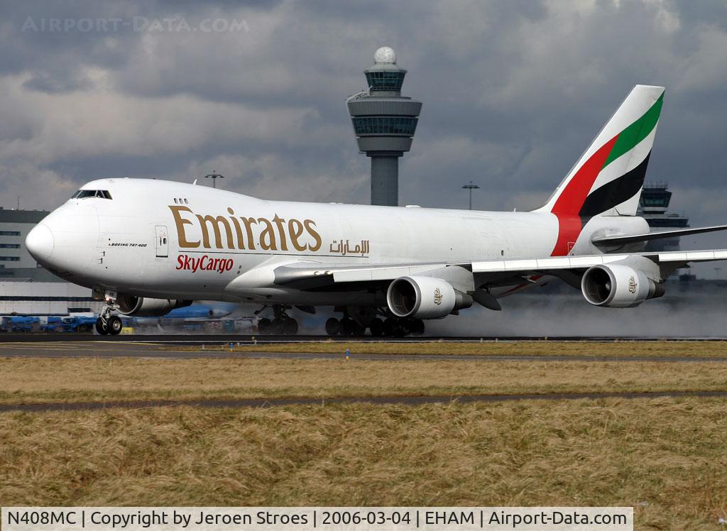 N408MC, 1998 Boeing 747-47UF C/N 29261, Wet runway
