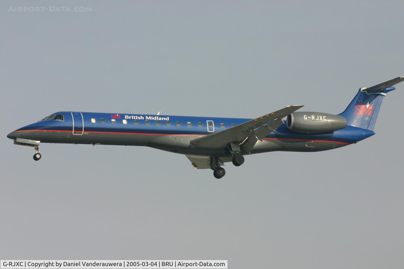 G-RJXC, 1999 Embraer EMB-145EP (ERJ-145EP) C/N 145153, arrival of flight BD233