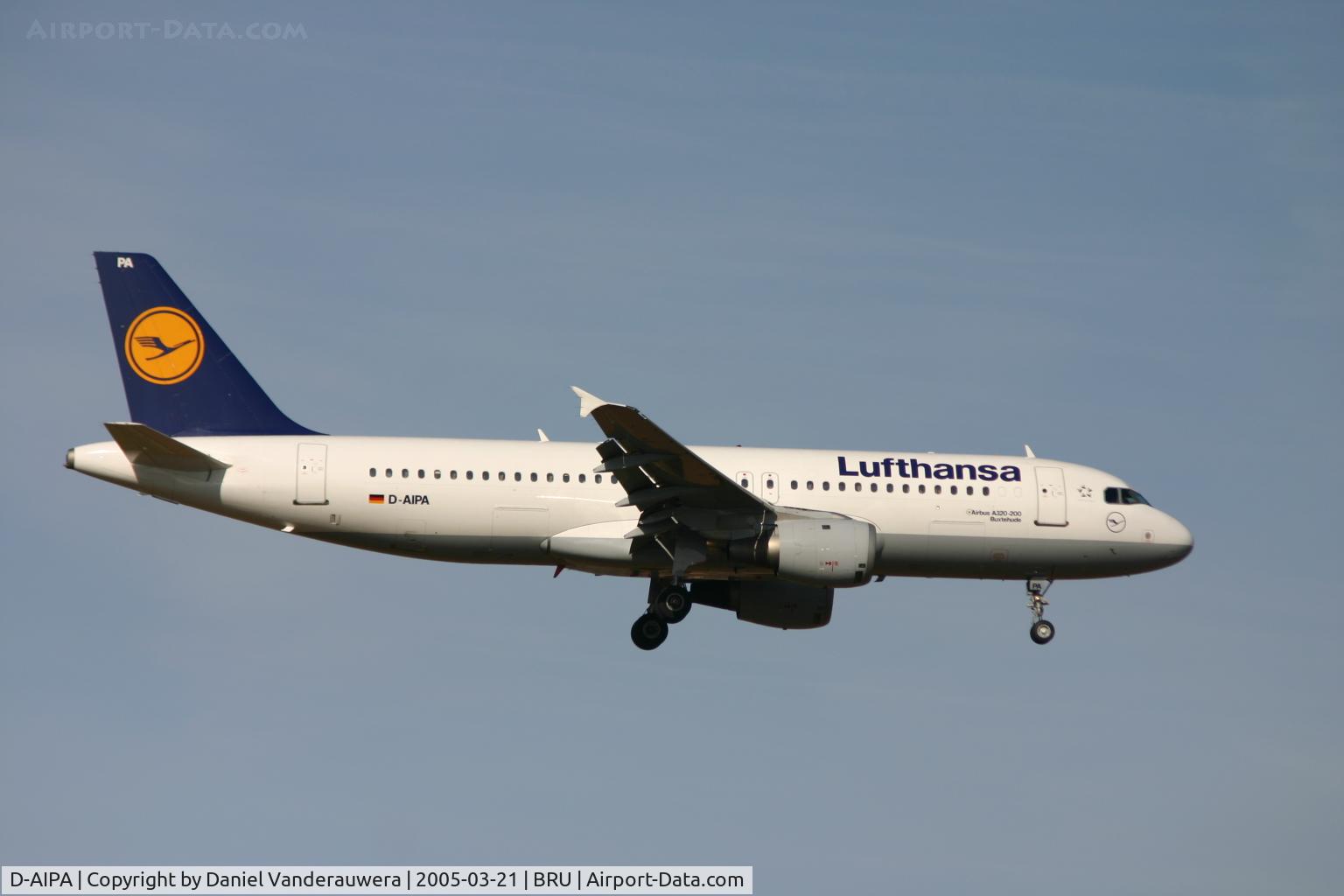 D-AIPA, 1989 Airbus A320-211 C/N 0069, BUXTEHUDE is short to land on rnw 02