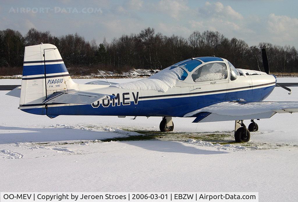 OO-MEV, 1959 Focke-Wulf FWP-149D C/N 053, Aircraft is parked for some weeks now because the props are damaged due an landing without the optimal use of the landinggear