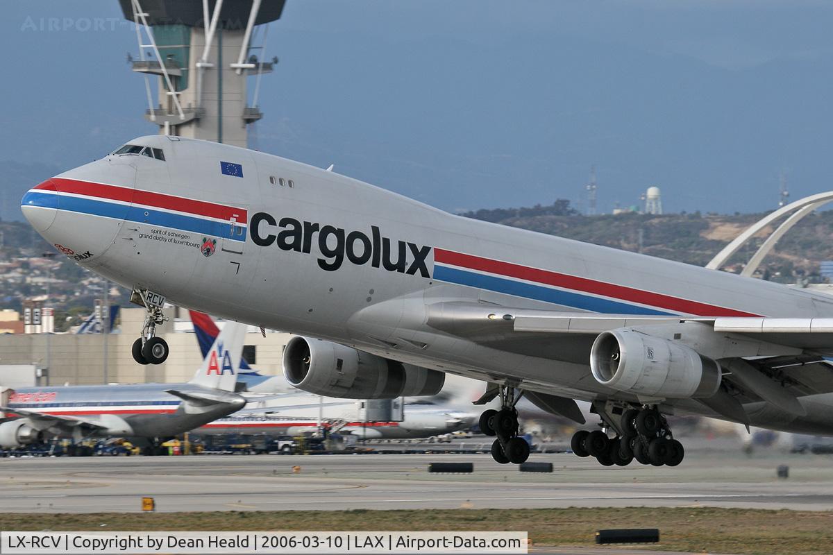 LX-RCV, 1999 Boeing 747-4R7F C/N 30400, Close-up of Cargolux LX-RCV (Boeing 747-4R7F (SCD)) - FLT CLX774D - departing LAX RWY 25L enroute to Don Miguel Hidalgo Y Costilla International Airport (MMGL) - Guadalajara, Mexico.