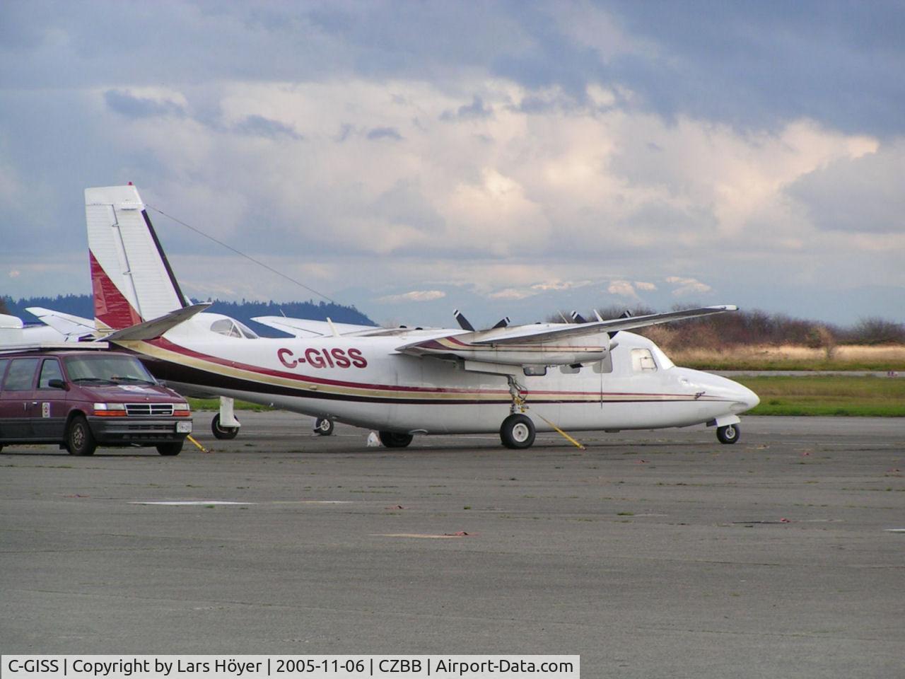 C-GISS, Aero Commander 680FLP Commander C/N 1497-15, Saw it standing there when I was just looking around the airport. It's a very beautiful plane so I had to take a picture.