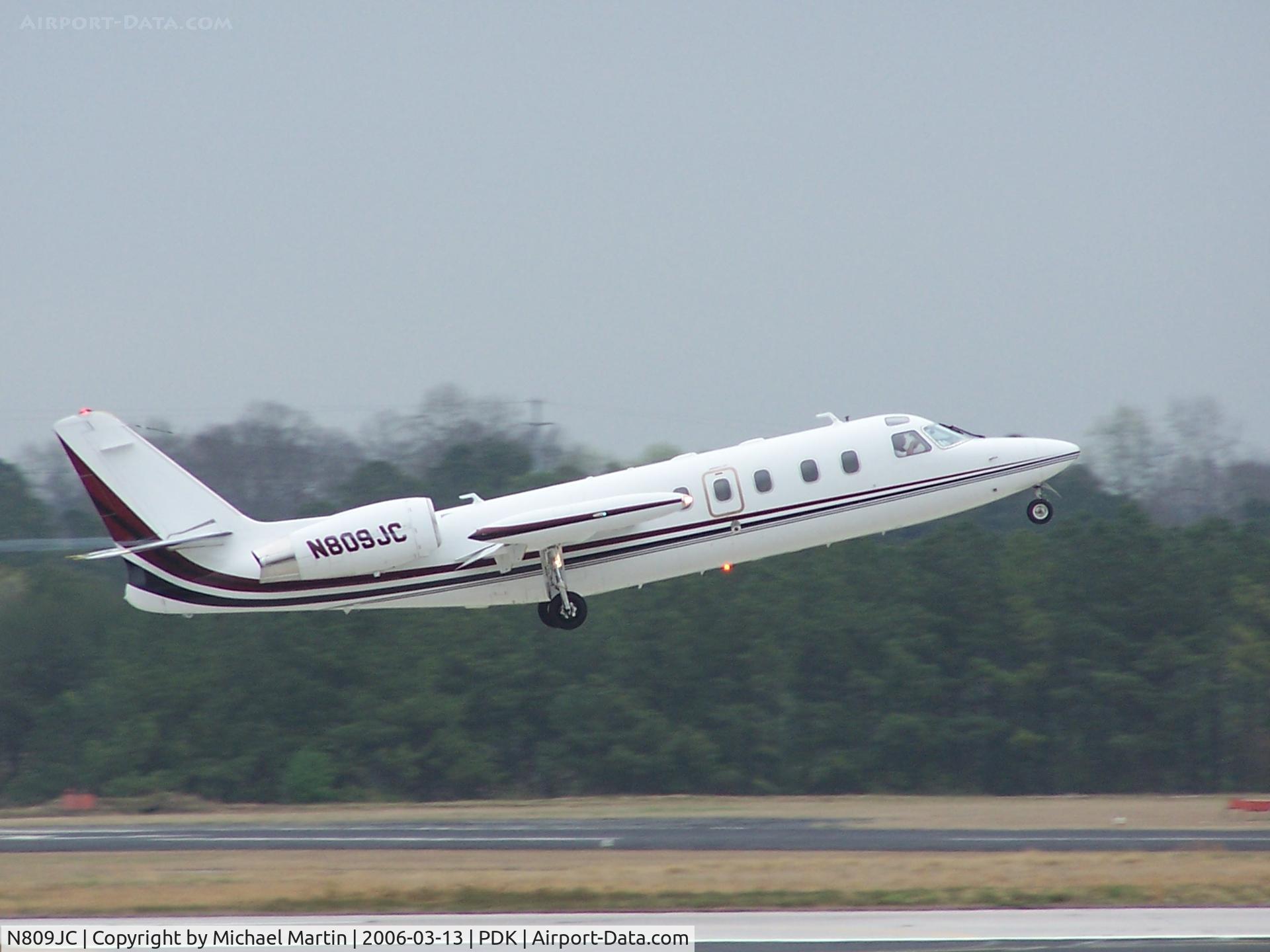 N809JC, 1987 Israel Aircraft Industries 1124 C/N 298, Departing PDK - Starting to rotate gear.