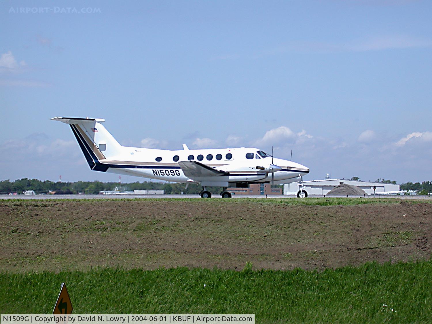 N1509G, 1988 Beech B200 King Air C/N BB-1308, at KBUF