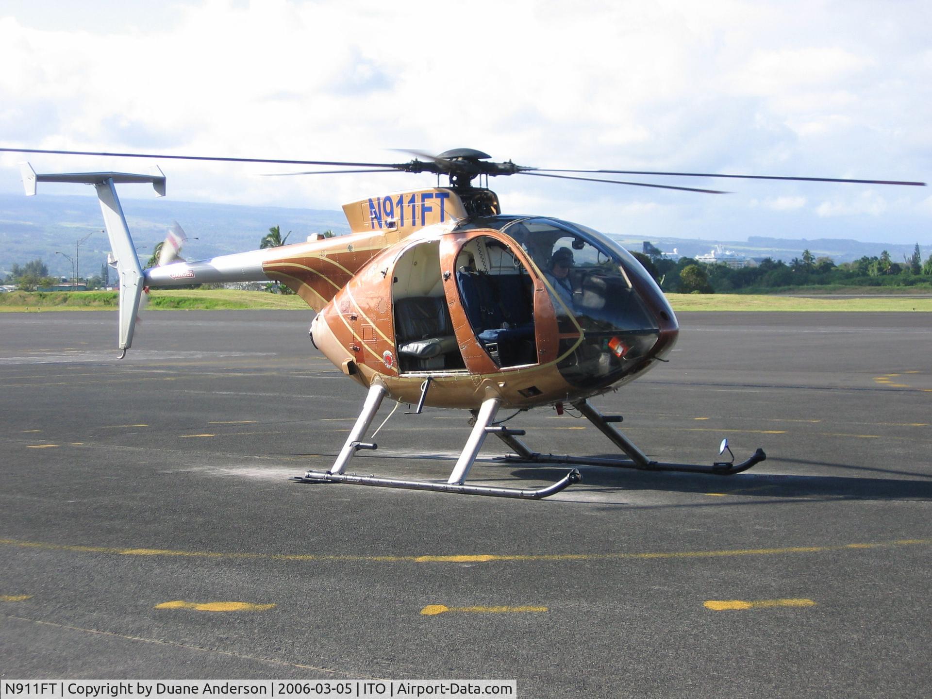 N911FT, Hughes 369D C/N 811036D, Before volcano tourist flight