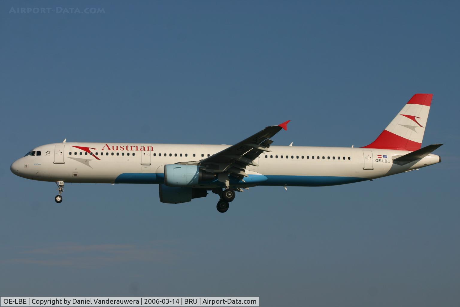 OE-LBE, 1998 Airbus A321-211 C/N 935, arrival of WACHAU on rnw 25L