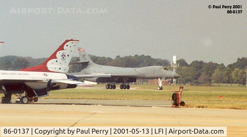 86-0137, Rockwell B-1B Lancer C/N 97, The always popular Lancer takes center stage as she accelerates to rotate speed