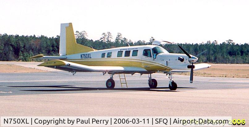 N750XL, 2004 Pacific Aerospace 750XL C/N 109, Just prior to a preflight and skydiving sortie