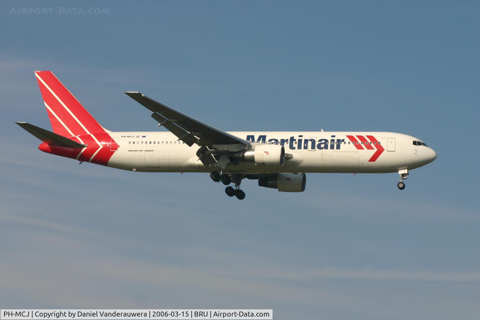 PH-MCJ, 1993 Boeing 767-33A C/N 25535, arrival of flight MP902 on rnw 02