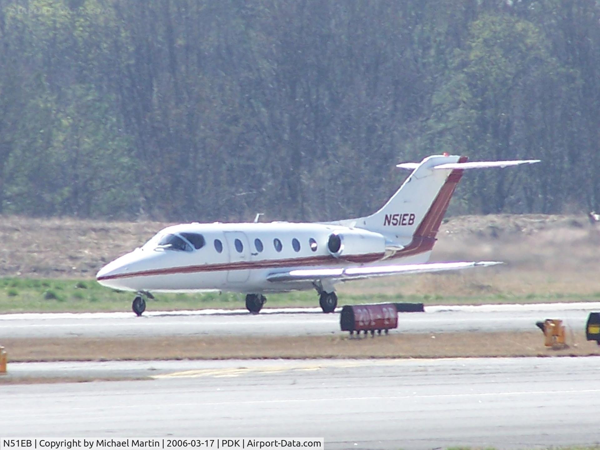 N51EB, 1987 Beech 400 Beechjet C/N RJ-28, Takeoff from 2R