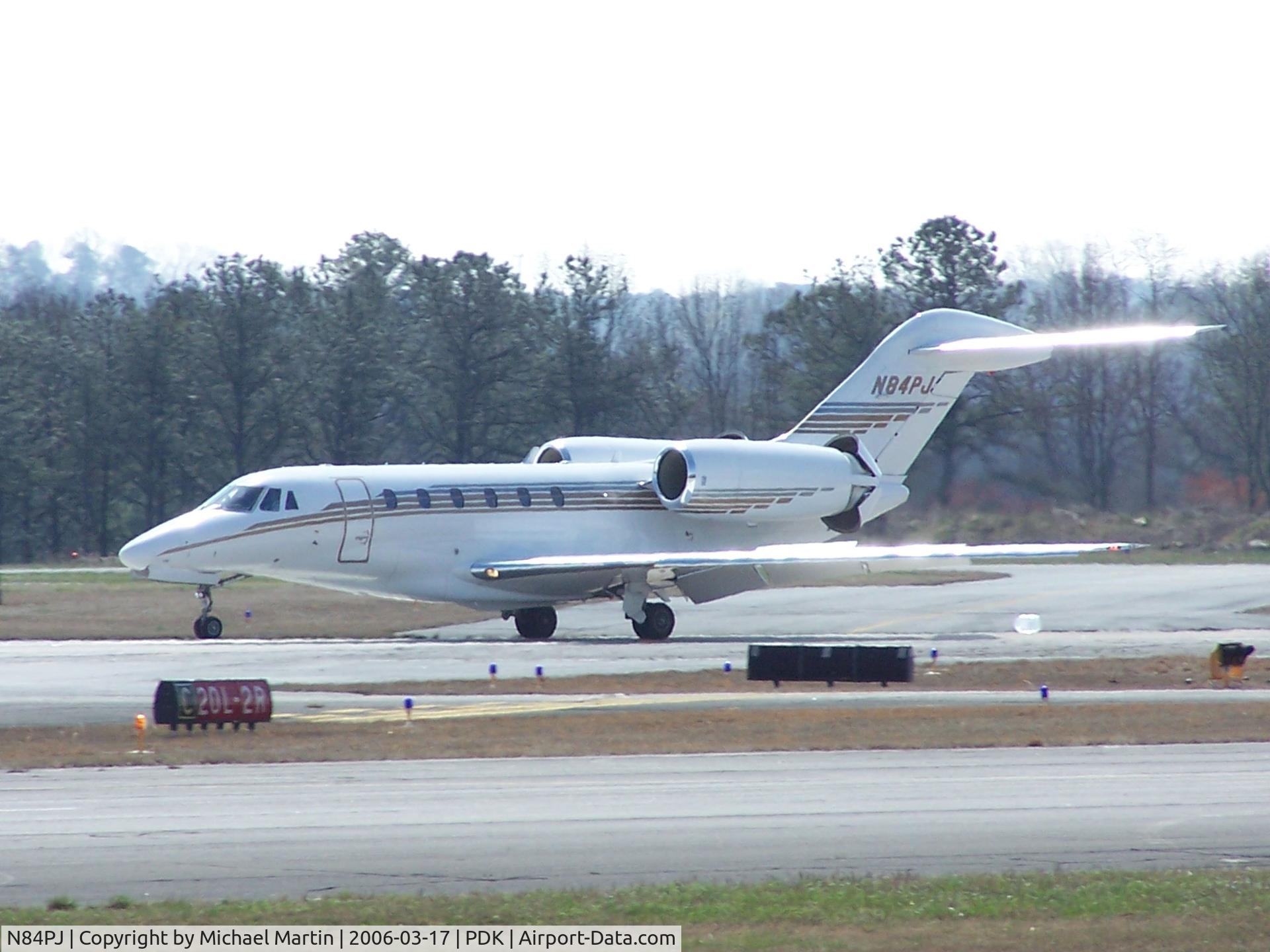 N84PJ, 1998 Cessna 750 Citation X C/N 750-0048, Landing PDK on 20R with airbrakes extended